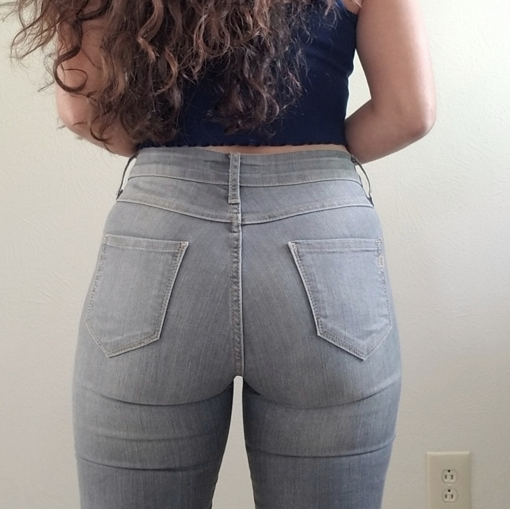 Jeans - Picture 2 of 3